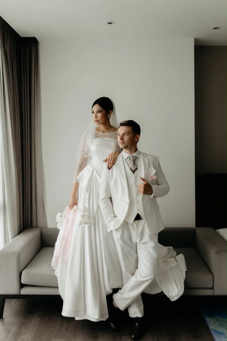 Luci et Adrien prêts à partir pour leur mariage