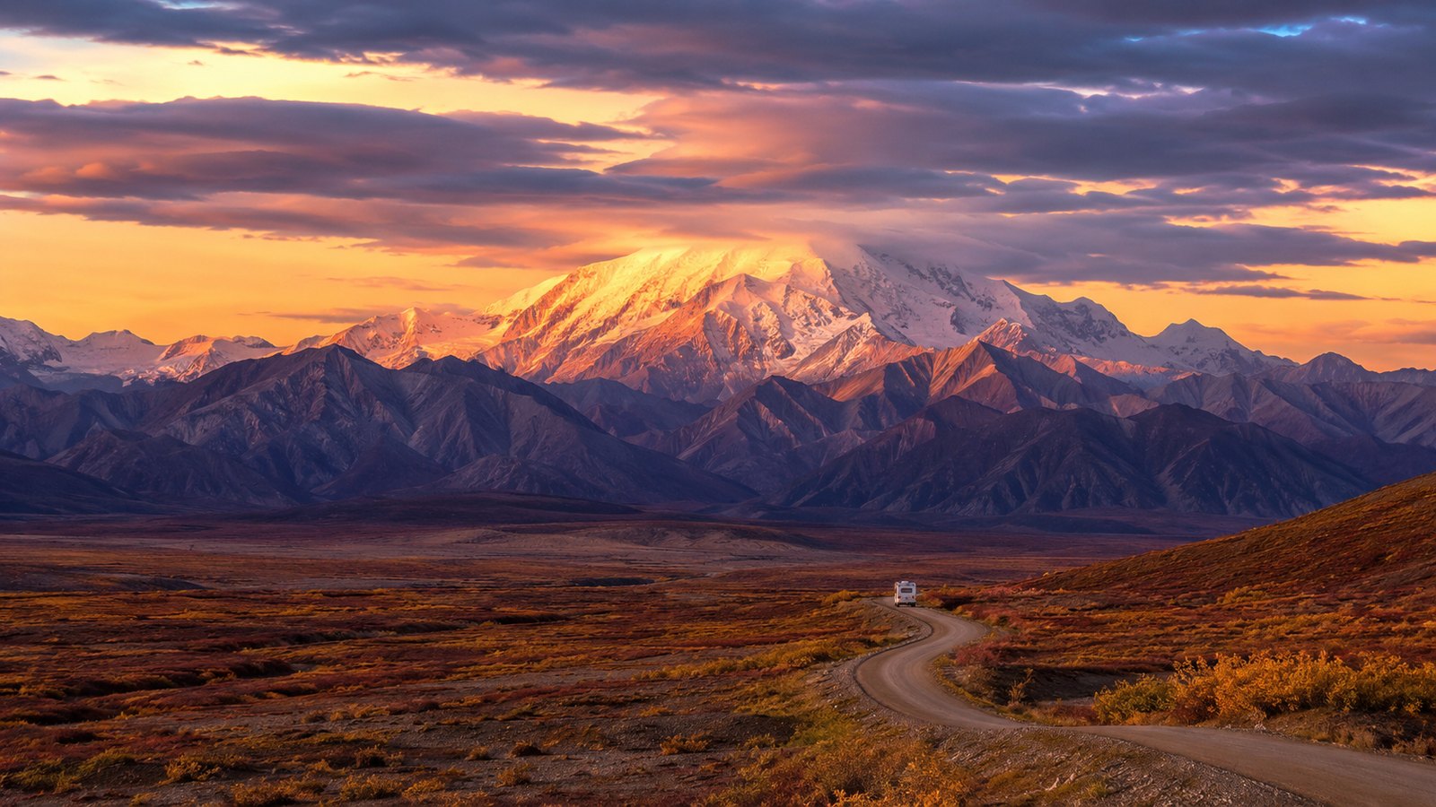 Route sauvage au cœur de l’Alaska